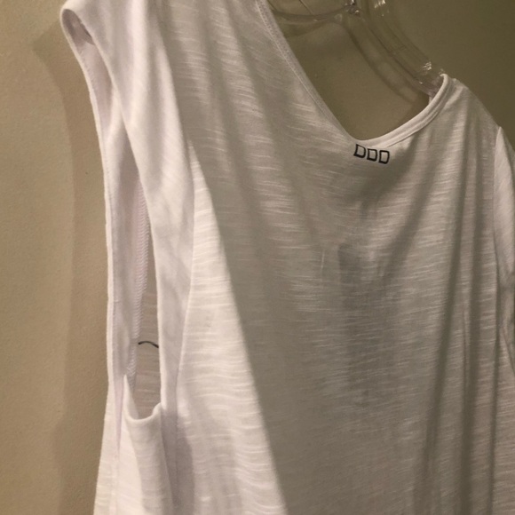 ❗️SOLD❗️Lorna Jane Yoga Now tank / t-shirt NWT - Picture 4 of 8